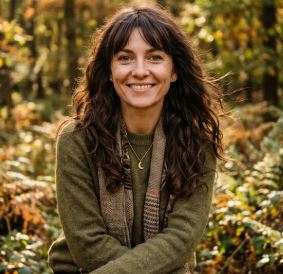 Sienna Banks, energy enthusiast, ritual designer, and lifestyle writer
